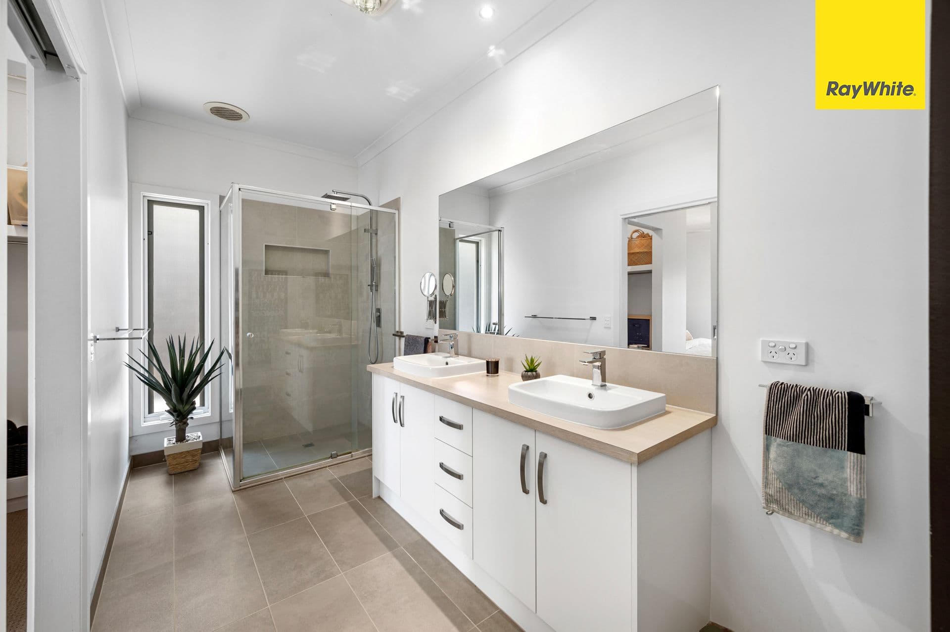 24 Lauriston Drive, Eynesbury VIC 3338, Eynesbury - Thumbnail 4