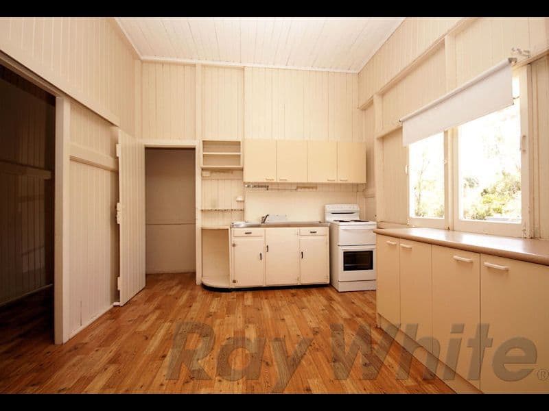 6 Bowen Street, Woodend QLD 4305, Woodend - Thumbnail 4