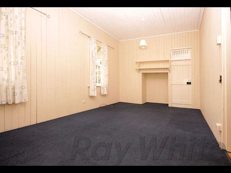 6 Bowen Street, Woodend QLD 4305, Woodend - Thumbnail 7
