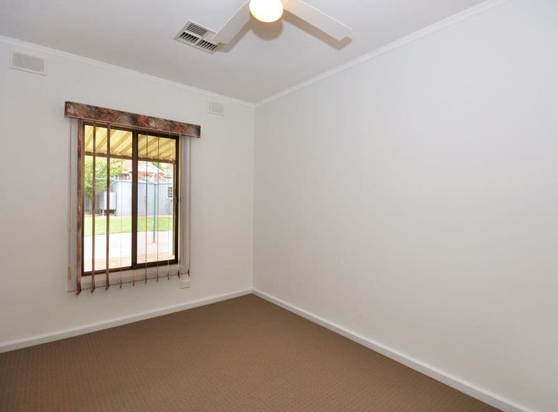 54 Galloway Road, O'SULLIVAN BEACH SA 5166, O'Sullivan Beach - Thumbnail 5