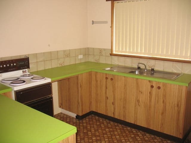 52 Queens Road, WARRNAMBOOL VIC 3280, Warrnambool - Thumbnail 2