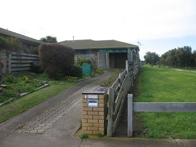 52 Queens Road, WARRNAMBOOL VIC 3280, Warrnambool - Thumbnail 4