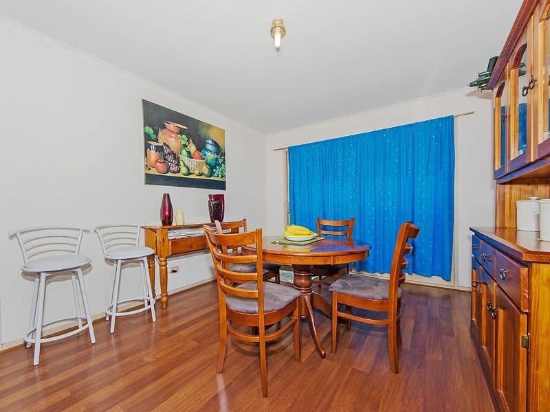 38 Silvereye Crescent, WERRIBEE VIC 3030, Werribee - Thumbnail 4