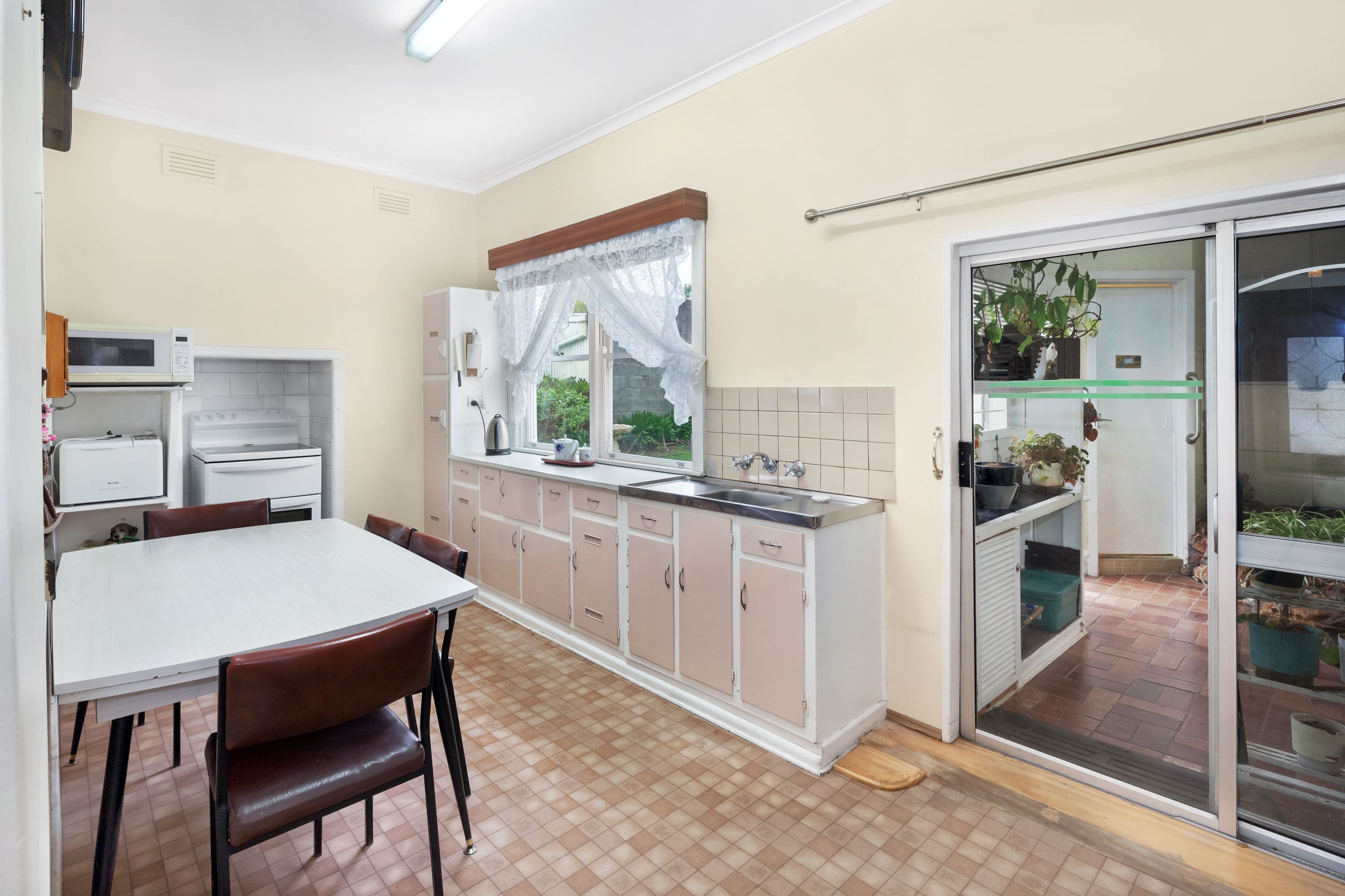 603 Barkly Street, Golden Point VIC 3350, Golden Point - Thumbnail 3