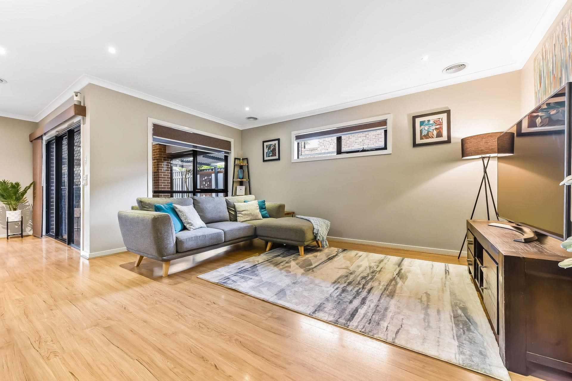 12 Amesbury Way, Clyde North VIC 3978, Clyde North - Thumbnail 5