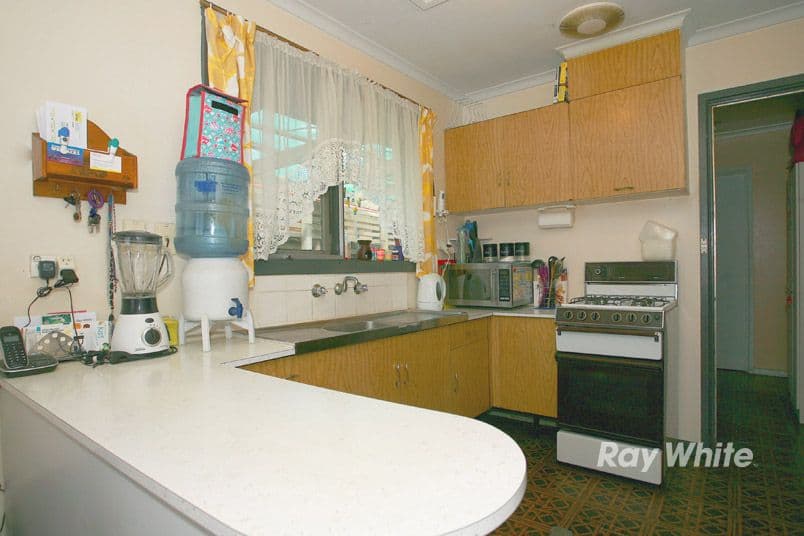 22 Huntsman Drive, NOBLE PARK VIC 3174, Noble Park - Thumbnail 2