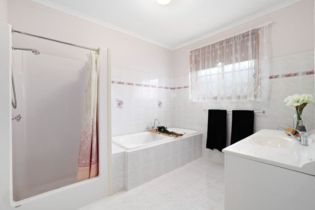 107 Kingston Boulevard, Hoppers Crossing VIC 3029, Hoppers Crossing - Thumbnail 5