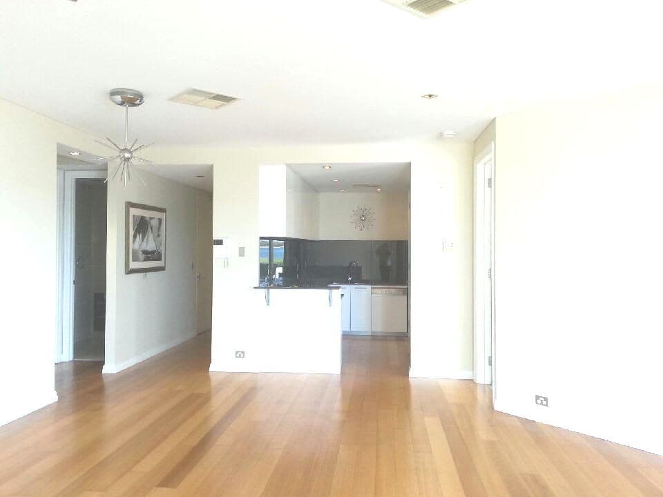 32 Oatland Esplanade, Runaway Bay QLD 4216, Runaway Bay - Thumbnail 4