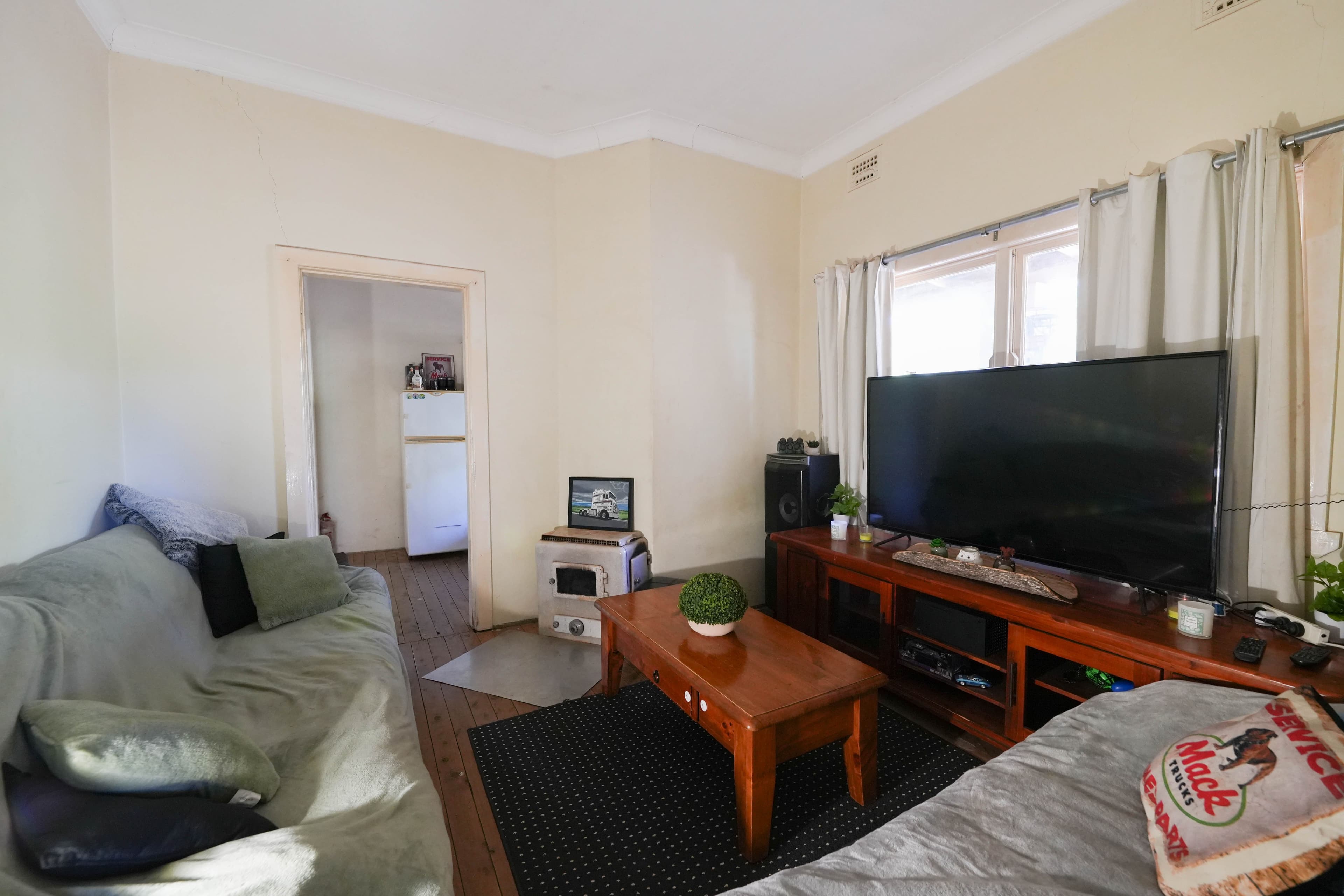 35 Pearce Street, Parkes NSW 2870, Parkes - Thumbnail 2