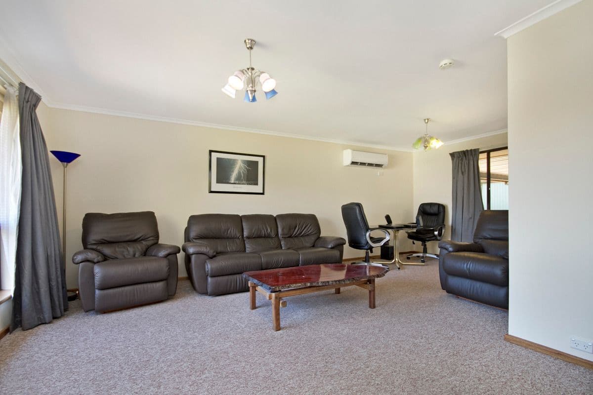 37 Braunack Avenue, TANUNDA SA 5352, Tanunda - Thumbnail 2