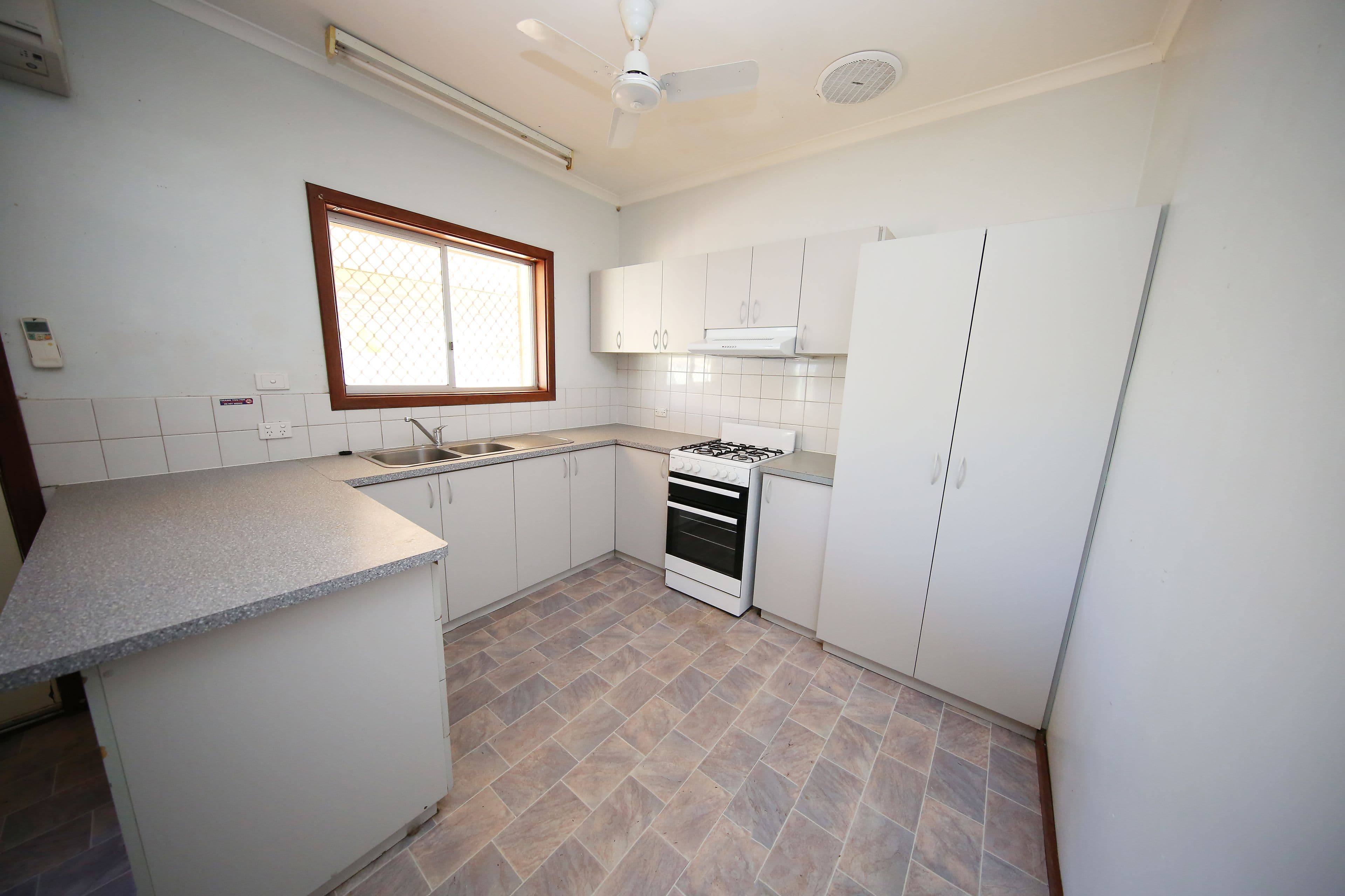 29 Nickol Road, Nickol WA 6714, Nickol - Thumbnail 6