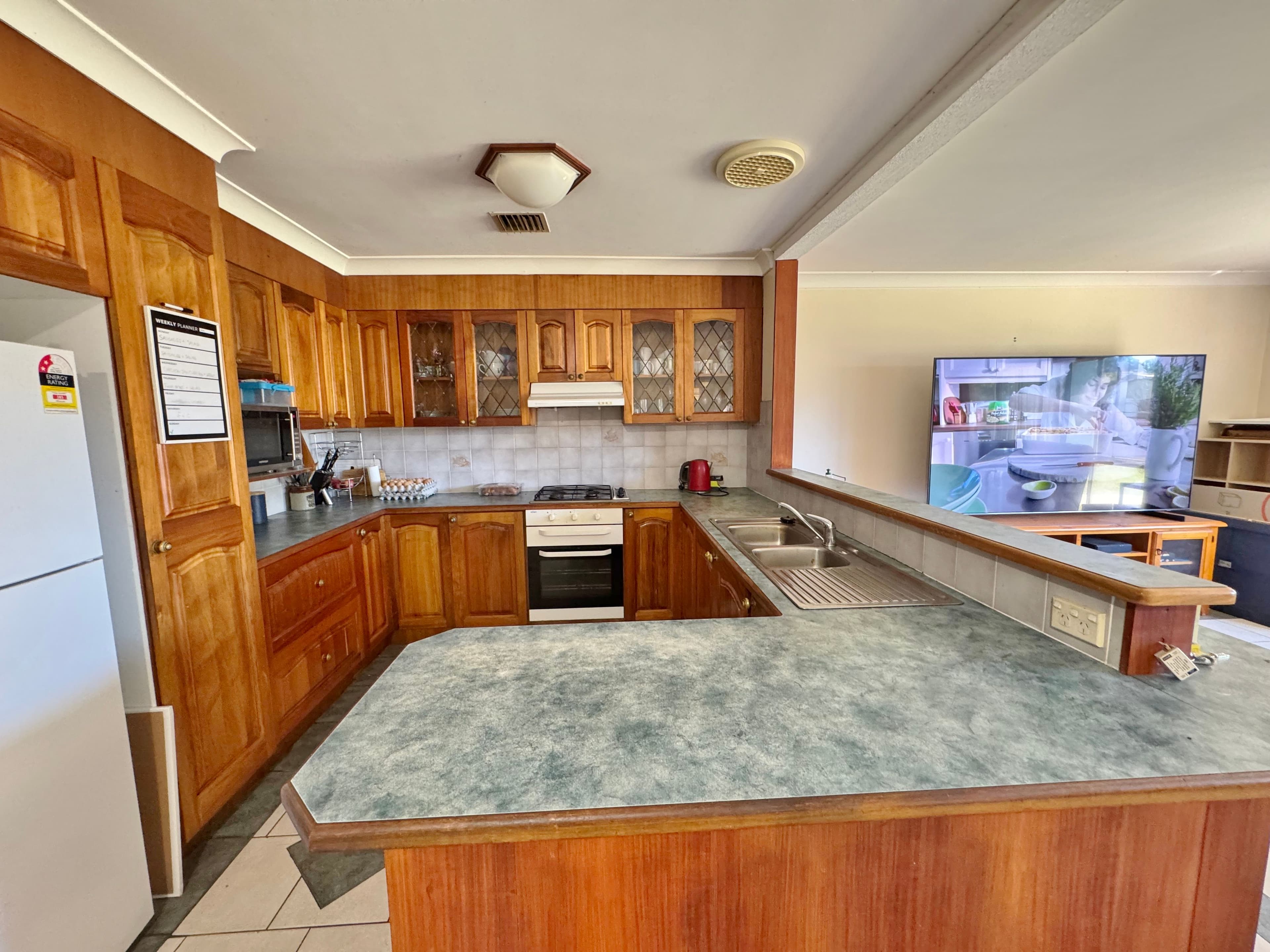 3 Martin Court, Young NSW 2594, Young - Thumbnail 3