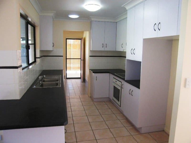 36 Amhurst Street, SLADE POINT QLD 4740, Slade Point - Thumbnail 7