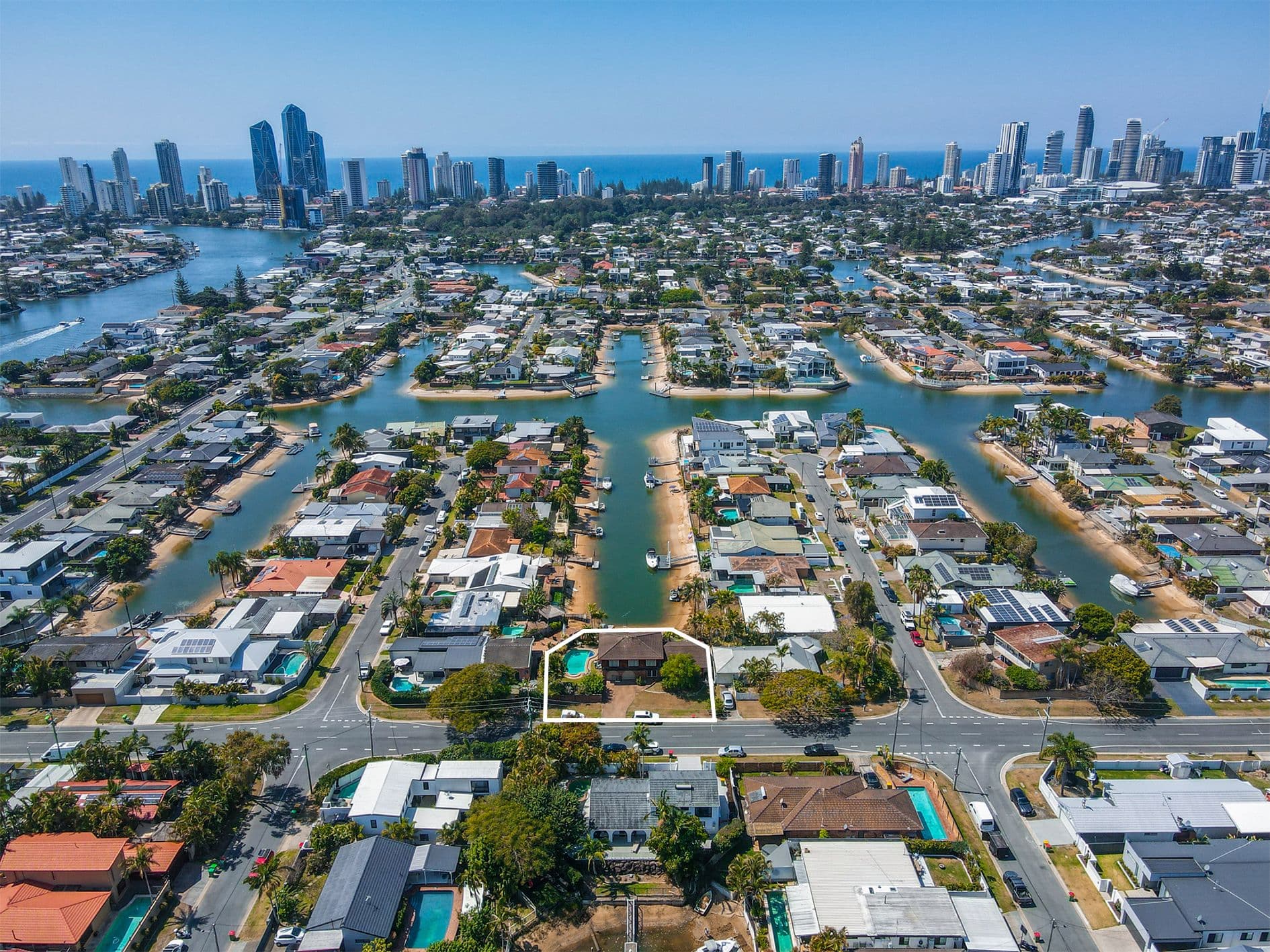 8 Pacific Boulevard, Broadbeach Waters QLD 4218, Broadbeach Waters - Image 1