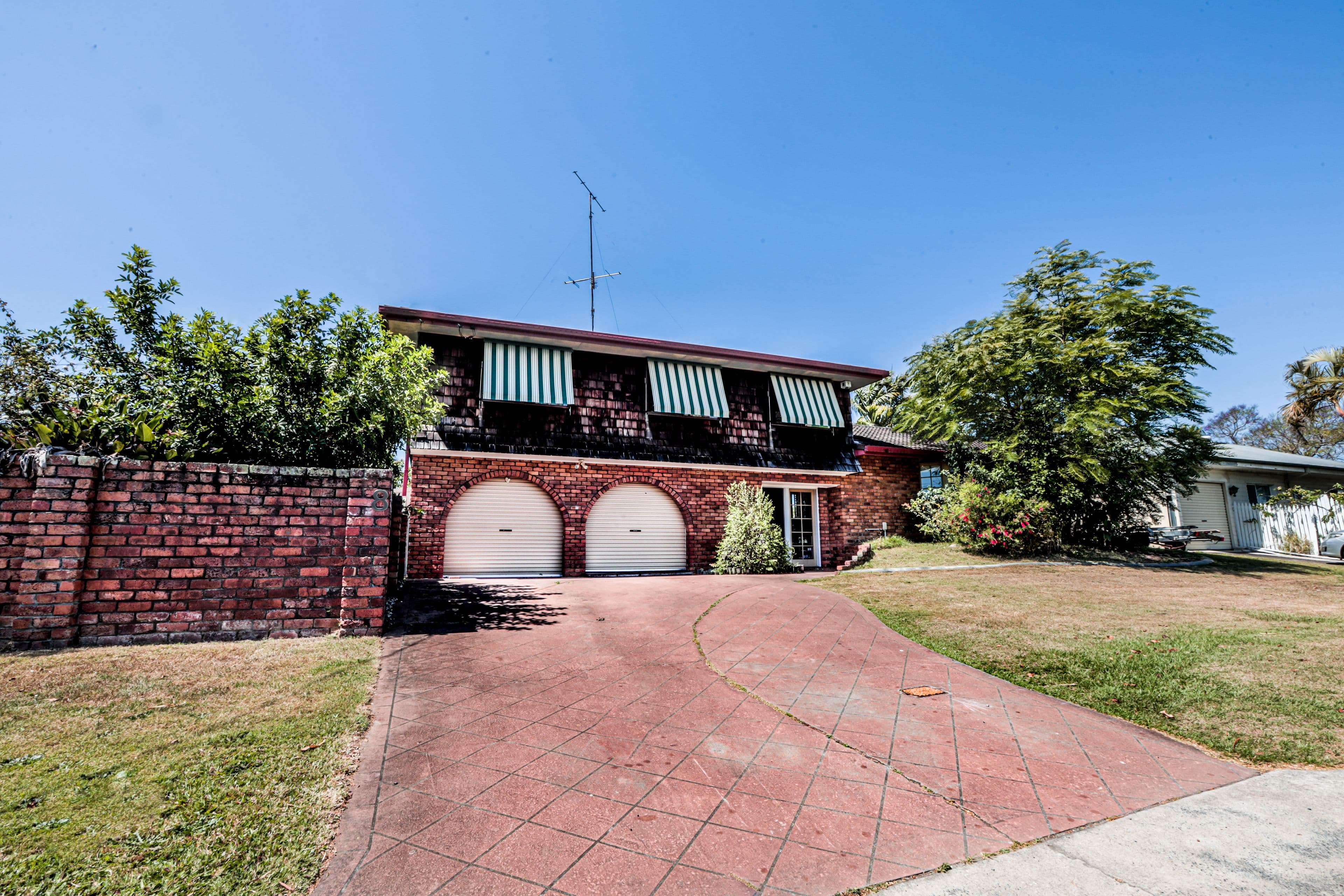 8 Pacific Boulevard, Broadbeach Waters QLD 4218, Broadbeach Waters - Thumbnail 2