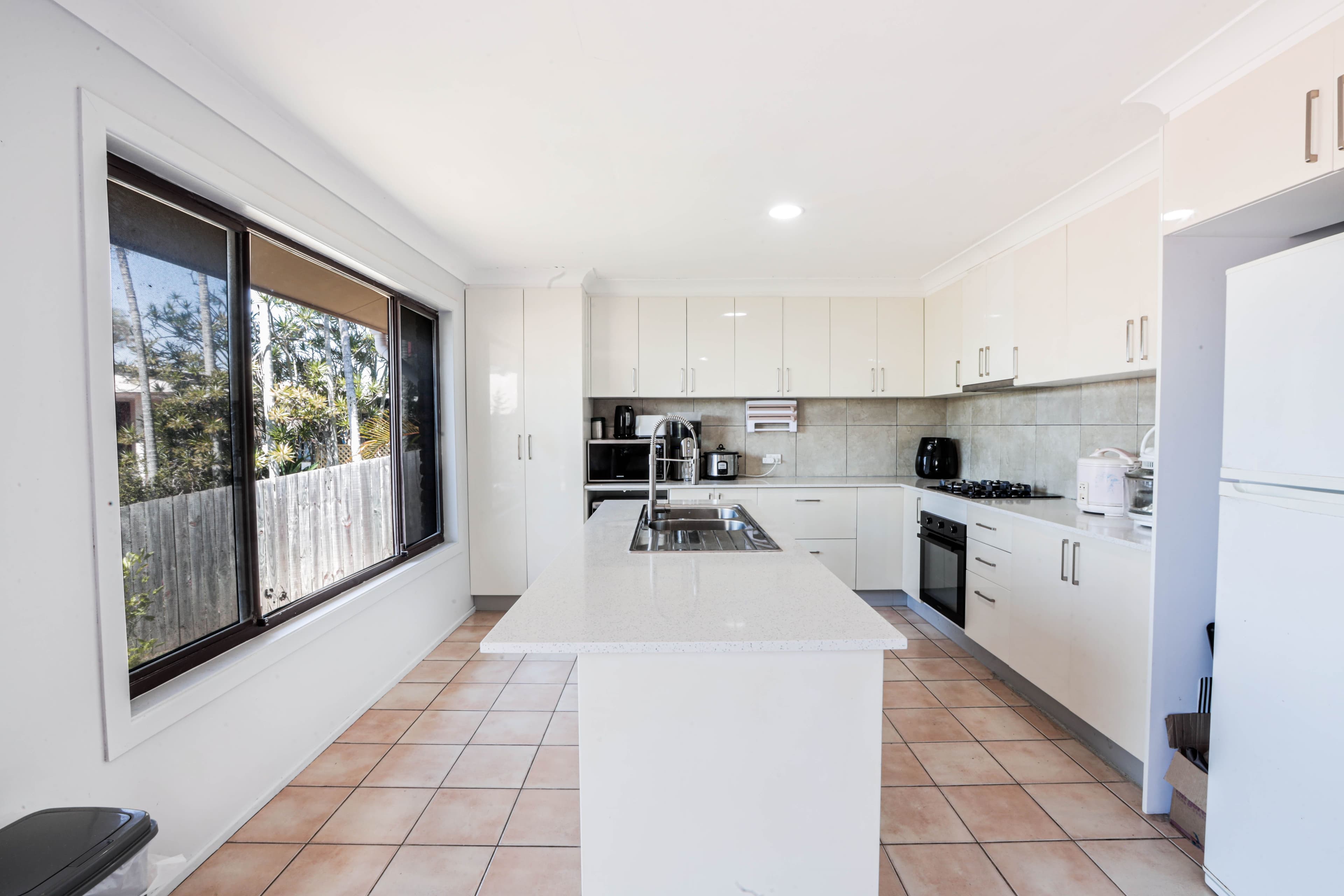 8 Pacific Boulevard, Broadbeach Waters QLD 4218, Broadbeach Waters - Thumbnail 4
