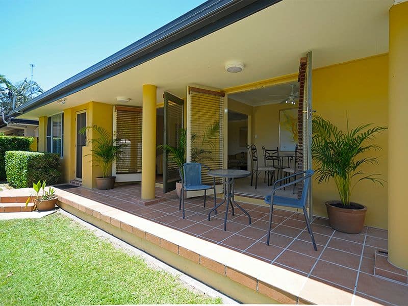 48 Coogeen Street, SORRENTO QLD 4217, Sorrento - Thumbnail 3