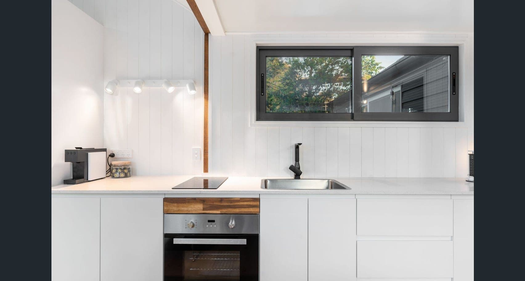 24 Waterside Drive, Macleay Island QLD 4184, Macleay Island - Thumbnail 5