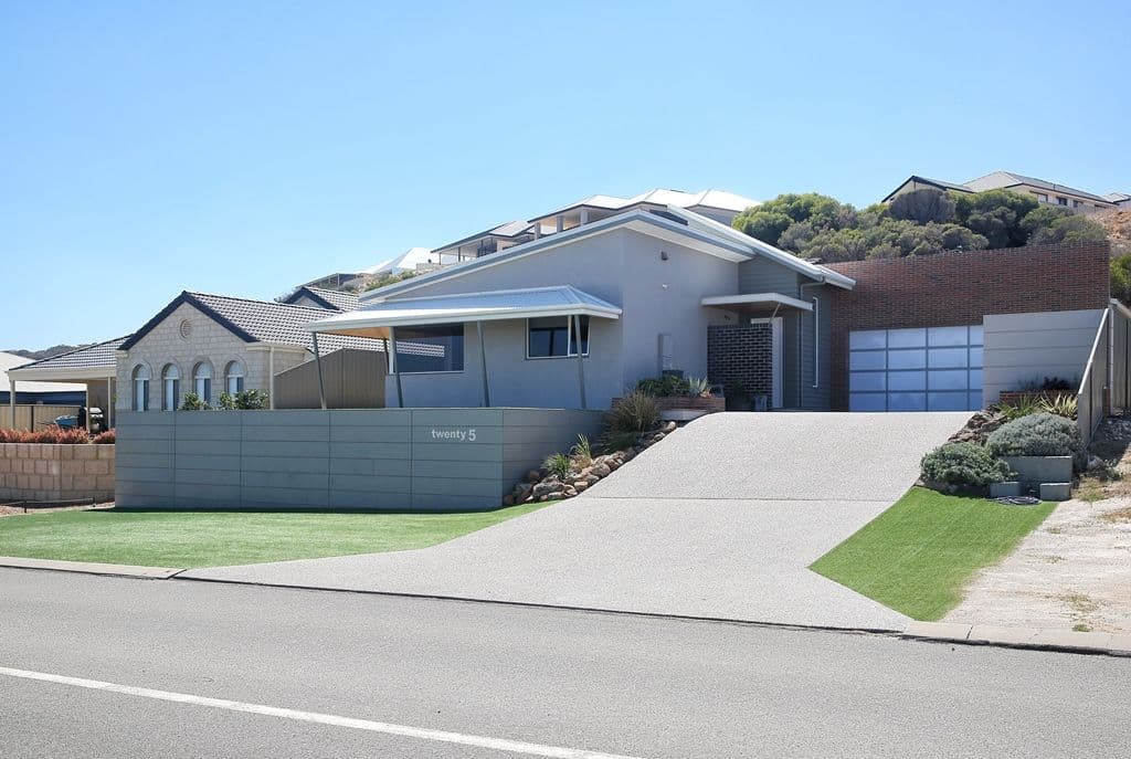 25 Bellimos Drive, WANDINA WA 6530, Wandina - Thumbnail 2