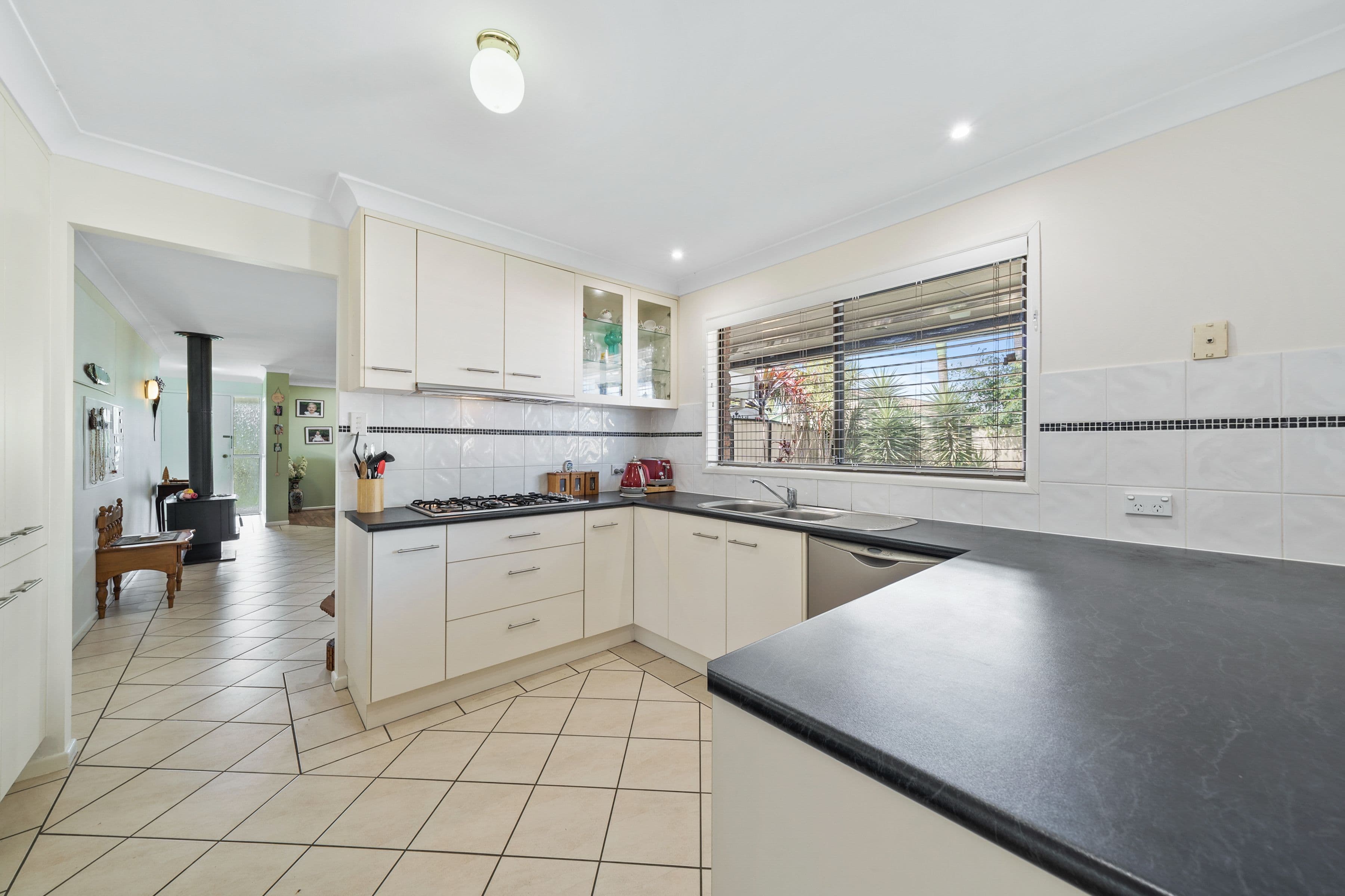 25 Parkroyal Crescent, Regents Park QLD 4118, Regents Park - Thumbnail 3