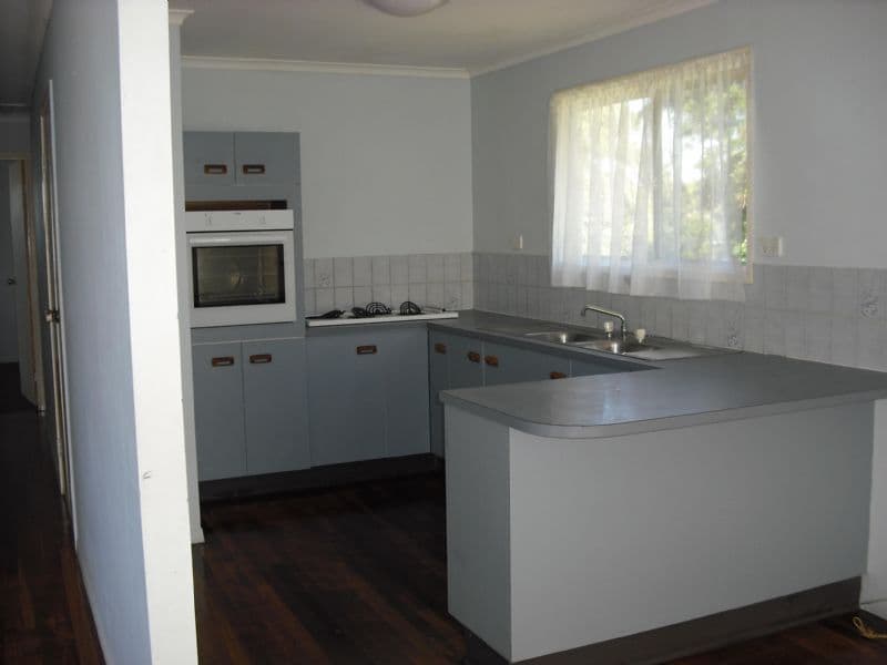 1 Old Bay Road, DECEPTION BAY QLD 4508, Deception Bay - Thumbnail 2