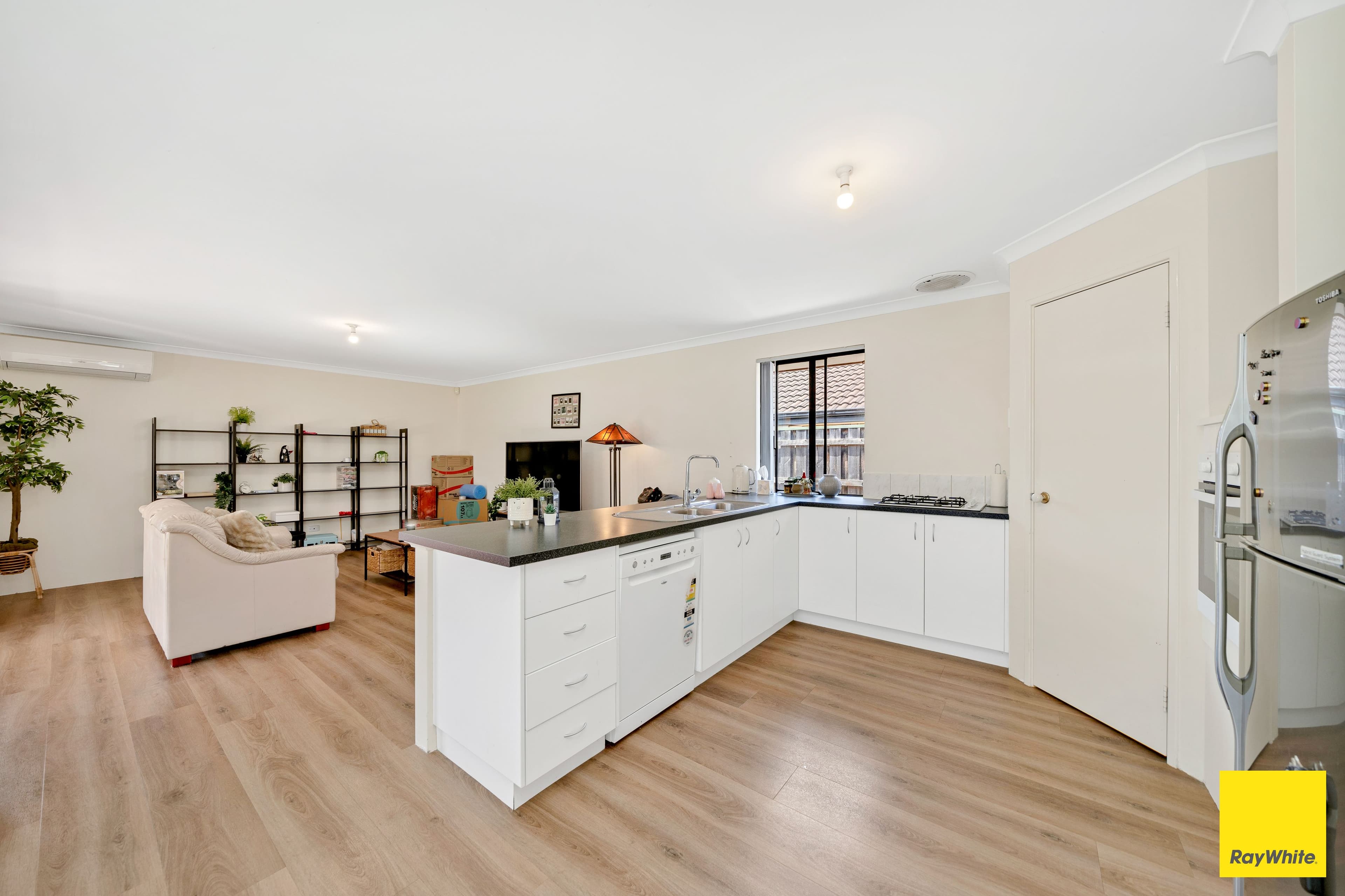 12 Milson Terrace, Ellenbrook WA 6069, Ellenbrook - Thumbnail 7