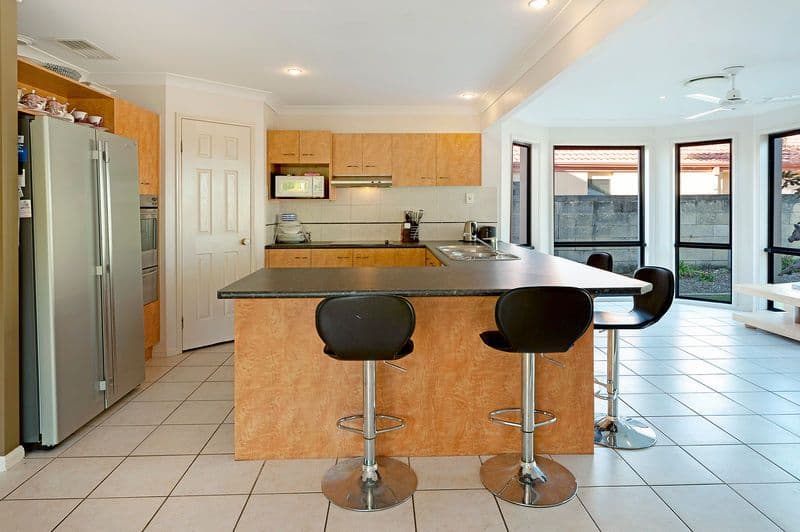 4 Parkwater Terrace, HELENSVALE QLD 4212, Helensvale - Thumbnail 4