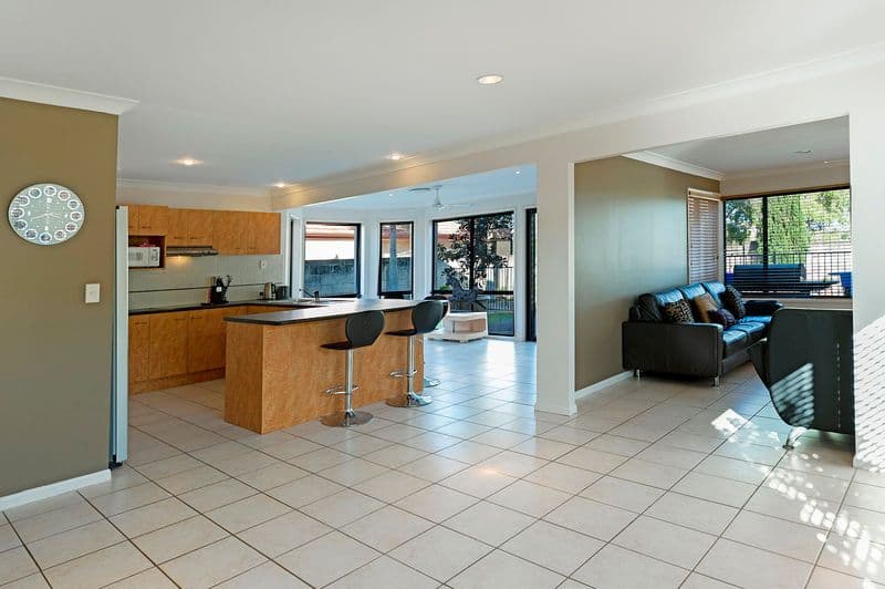 4 Parkwater Terrace, HELENSVALE QLD 4212, Helensvale - Thumbnail 8