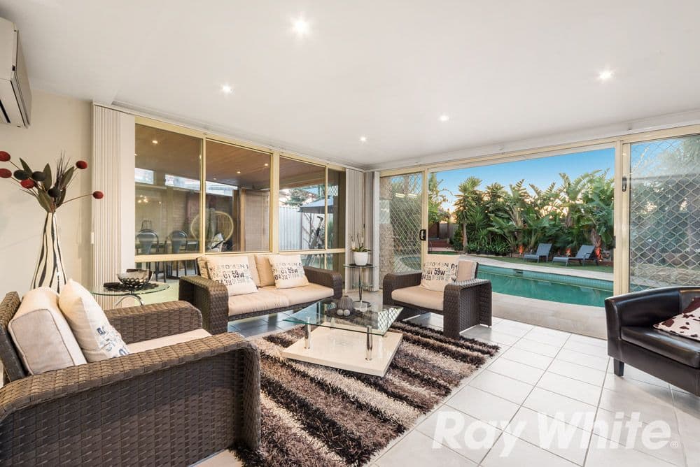 9 Hobson Crescent, Mill Park VIC 3082, Mill Park - Thumbnail 6