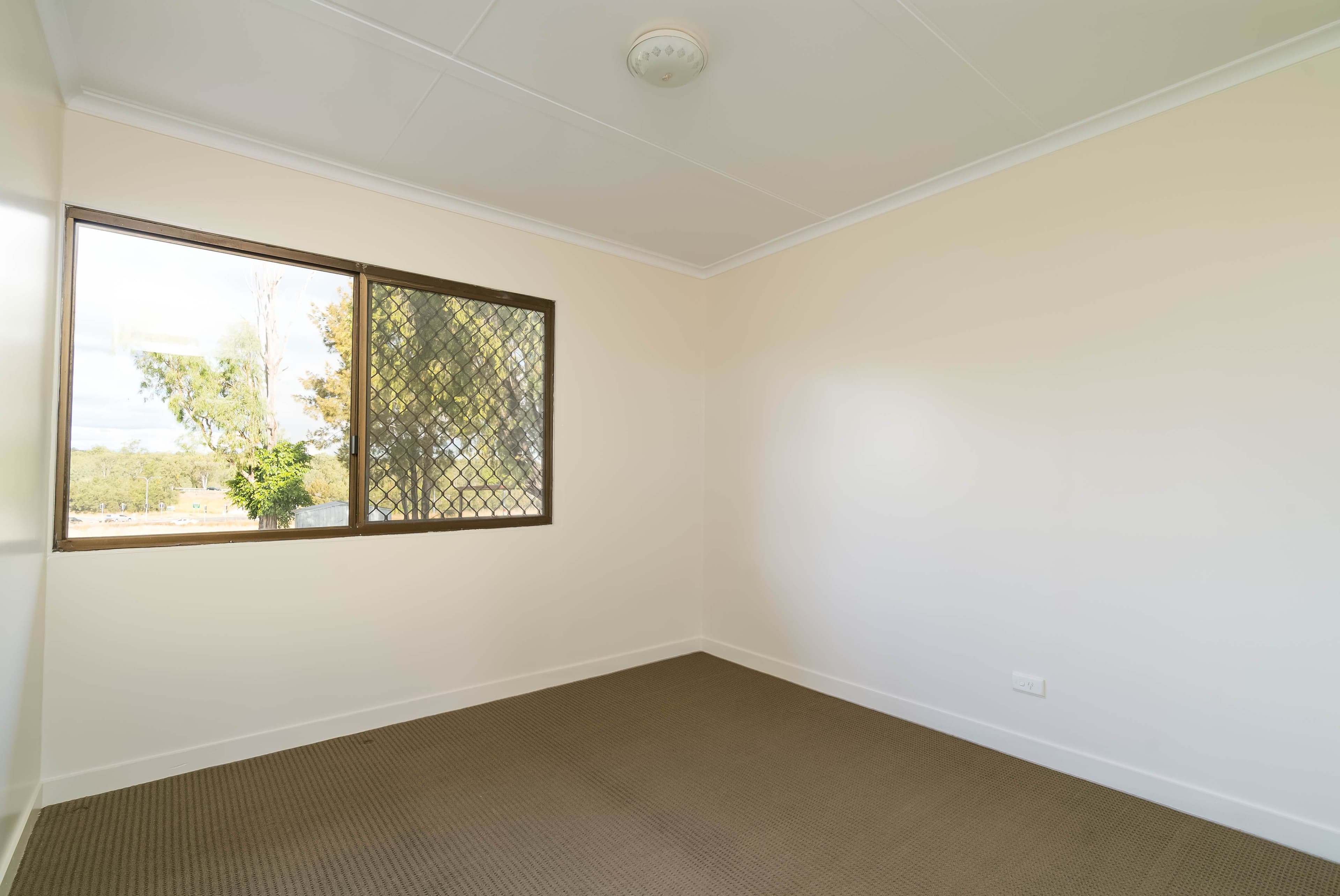 12 Powells Road, Yamanto QLD 4305, Yamanto - Thumbnail 6