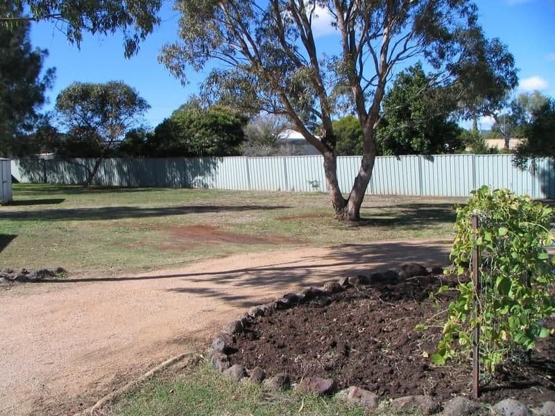 19 HANDLEY Drive, WESTBROOK QLD 4350, Westbrook - Thumbnail 2