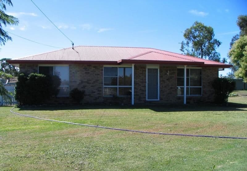 19 HANDLEY Drive, WESTBROOK QLD 4350, Westbrook - Thumbnail 4