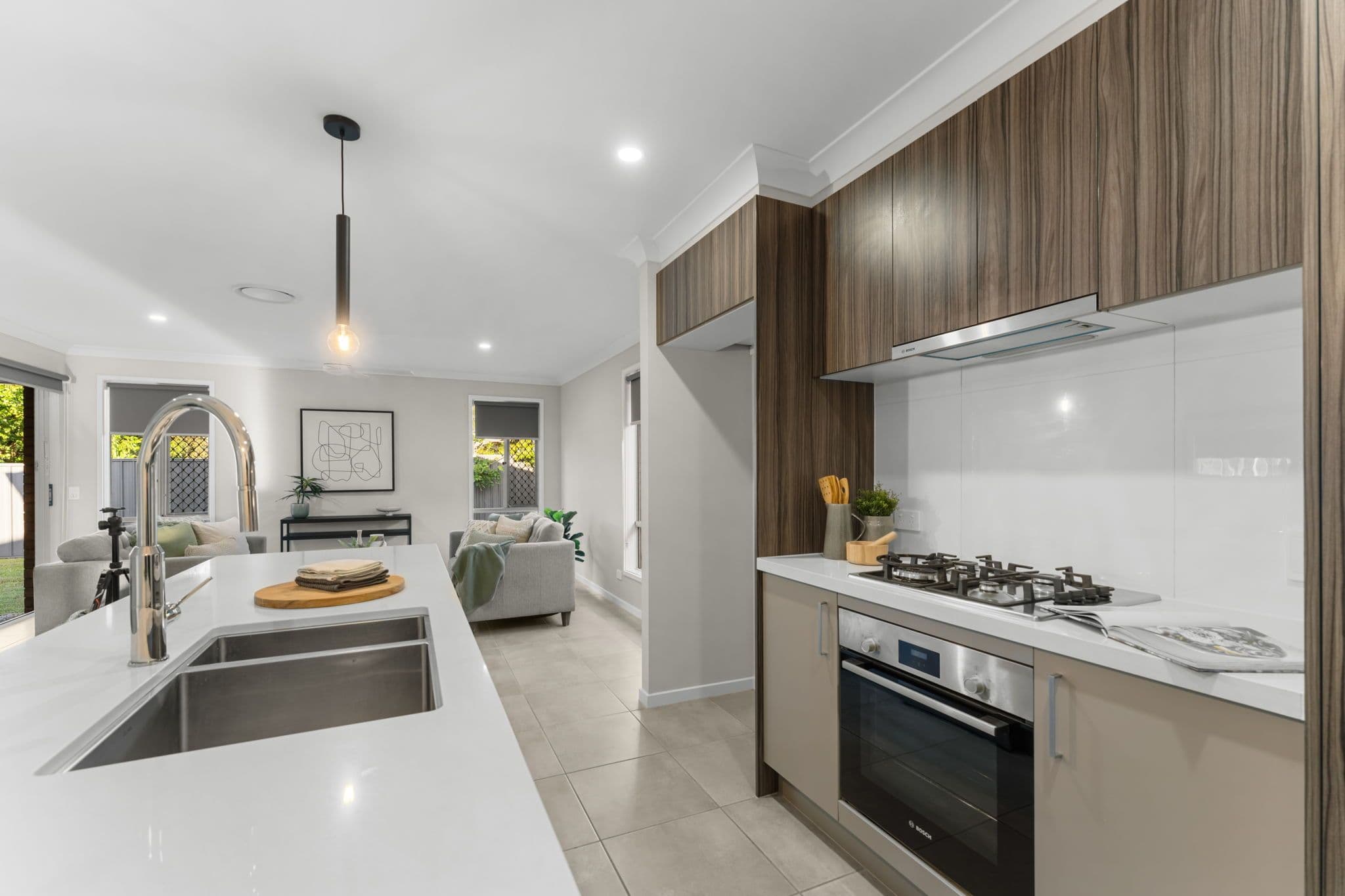 28 Spruce Circuit, Hillcrest QLD 4118, Hillcrest - Thumbnail 2