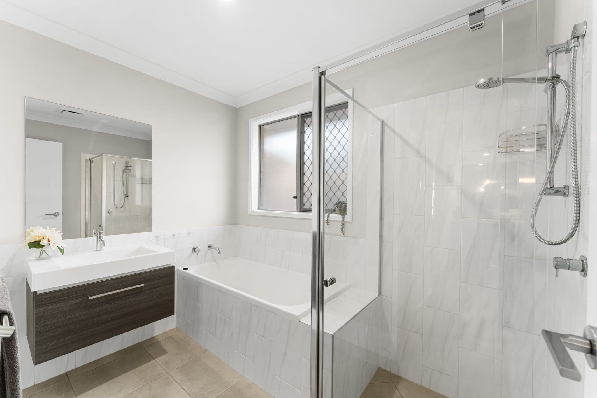 28 Spruce Circuit, Hillcrest QLD 4118, Hillcrest - Thumbnail 7