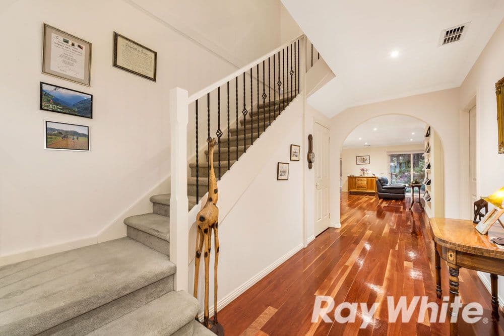 3 Davies Close, Wantirna VIC 3152, Wantirna - Thumbnail 2