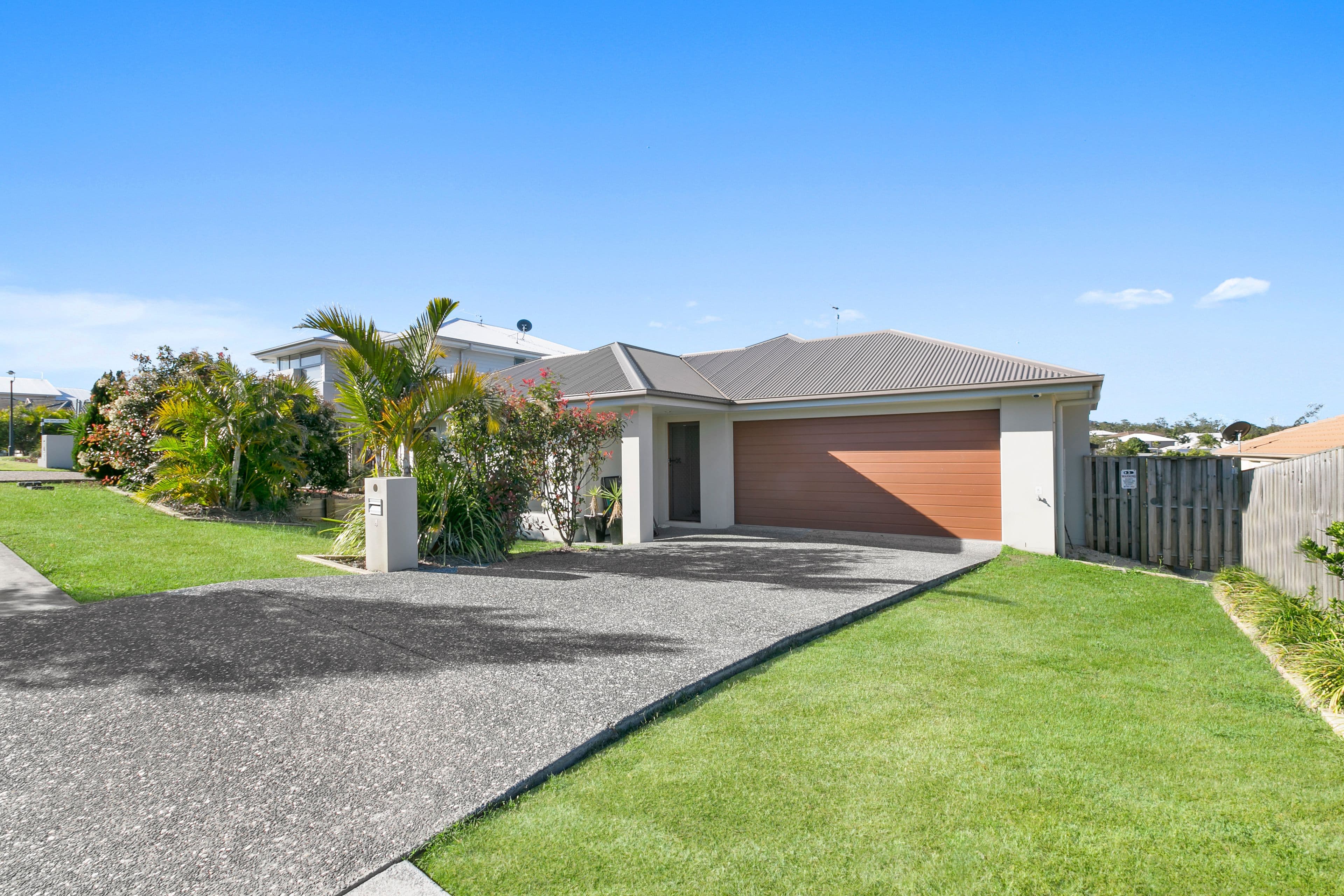 4 Millpond Court, Upper Coomera QLD 4209, Upper Coomera - Thumbnail 2