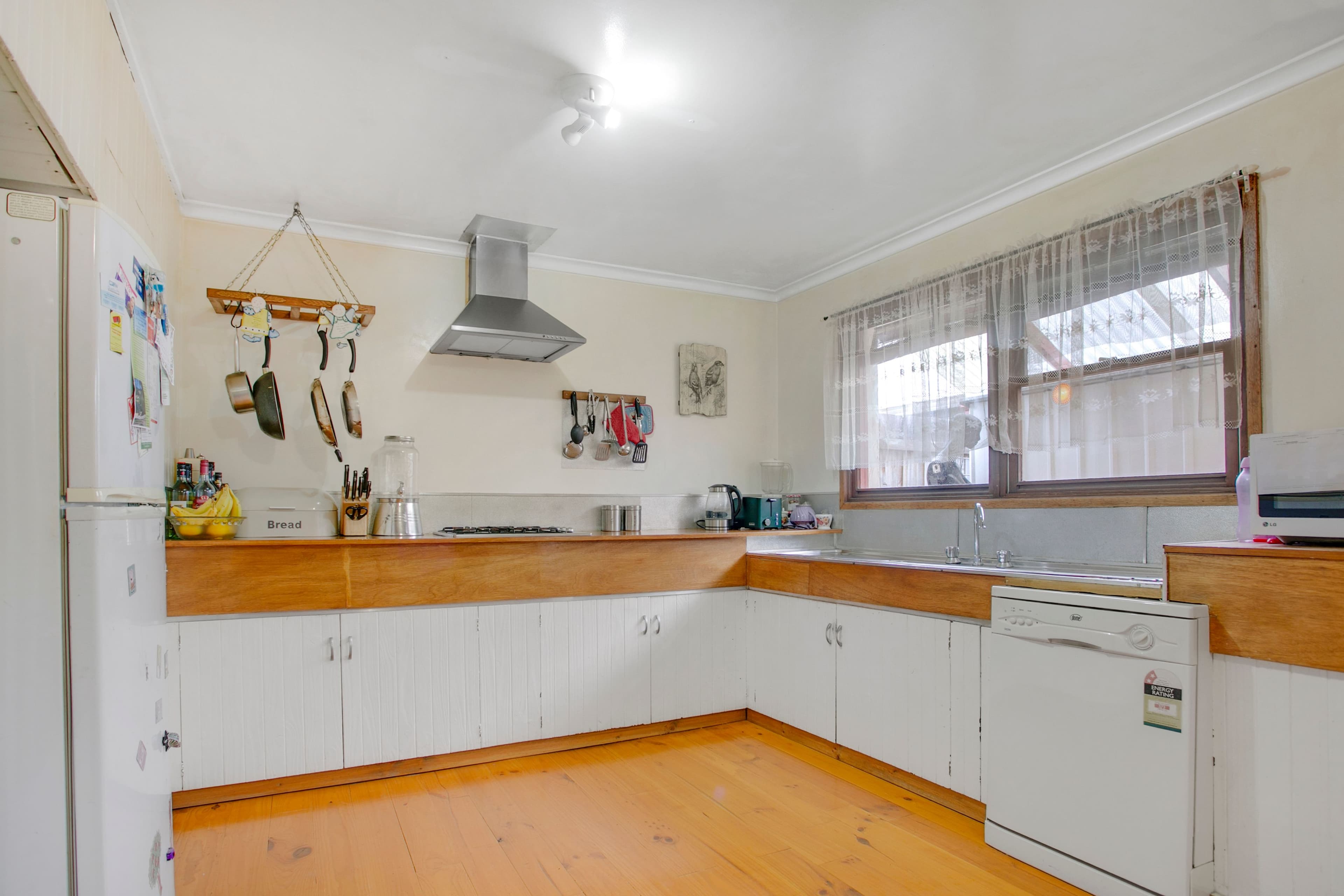110 Hillcrest Road, Frankston VIC 3199, Frankston - Thumbnail 2
