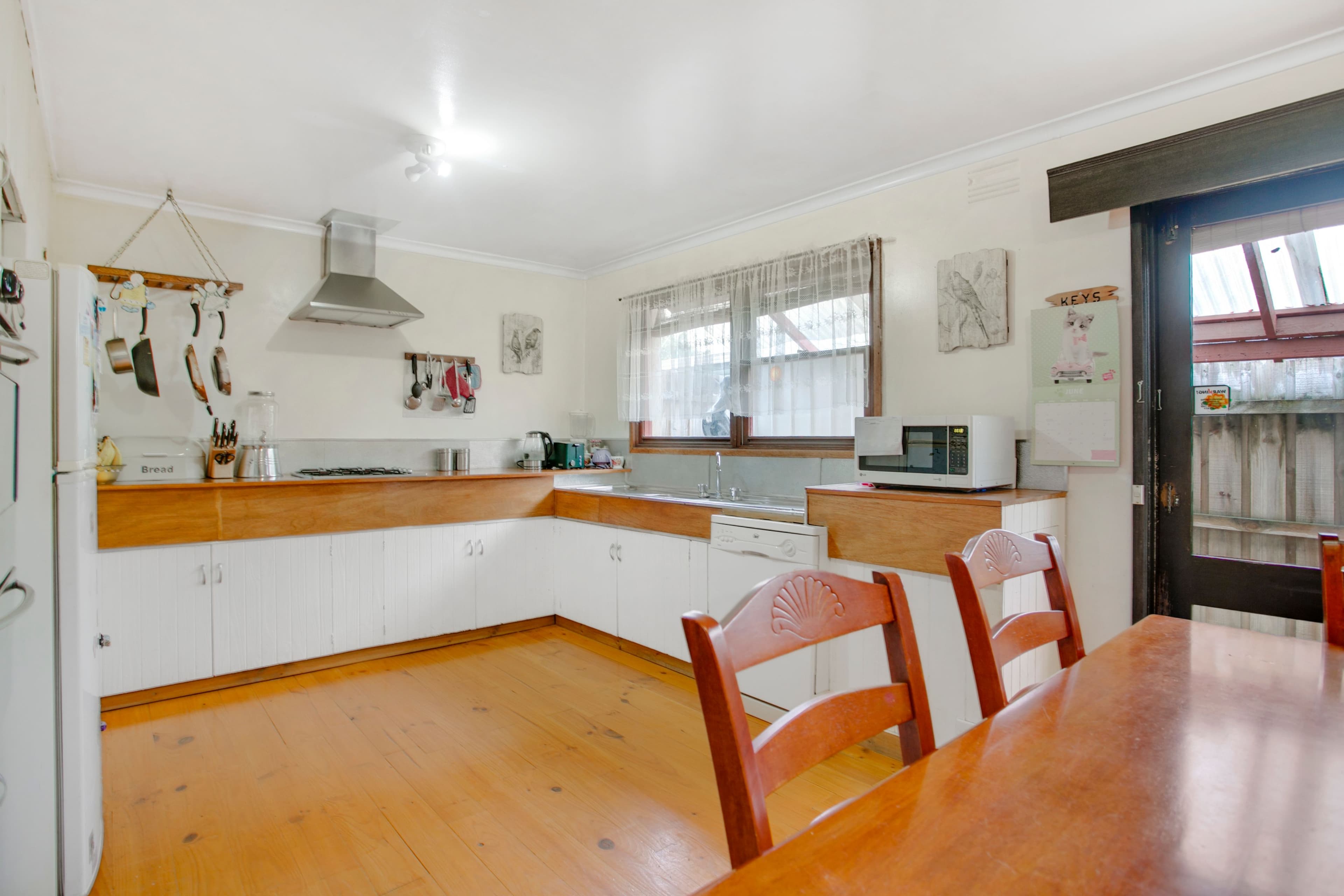 110 Hillcrest Road, Frankston VIC 3199, Frankston - Thumbnail 3