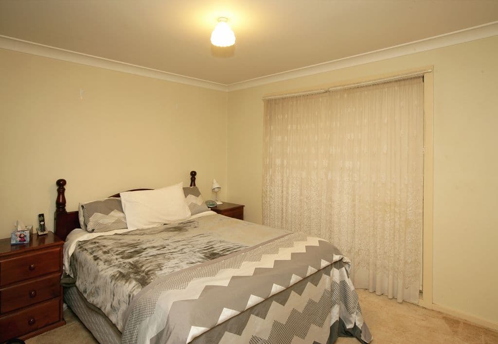 72 Dalman Parkway, Glenfield Park NSW 2650, Glenfield Park - Thumbnail 2