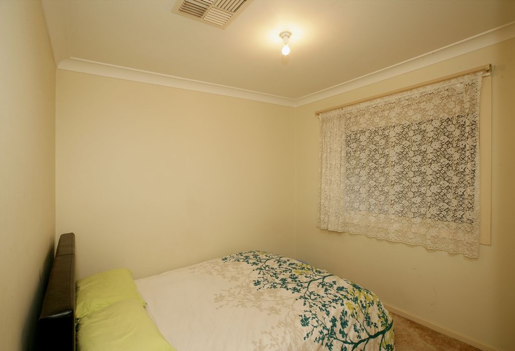 72 Dalman Parkway, Glenfield Park NSW 2650, Glenfield Park - Thumbnail 4