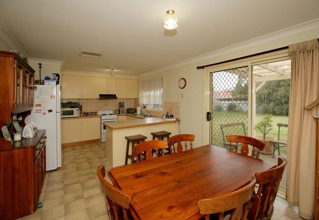 72 Dalman Parkway, Glenfield Park NSW 2650, Glenfield Park - Thumbnail 7
