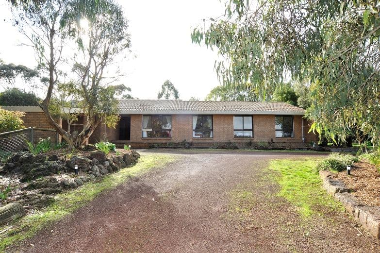 75 Hamilton-Chatsworth Road, Hamilton VIC 3300, Hamilton - Thumbnail 3
