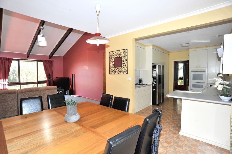 75 Hamilton-Chatsworth Road, Hamilton VIC 3300, Hamilton - Thumbnail 5