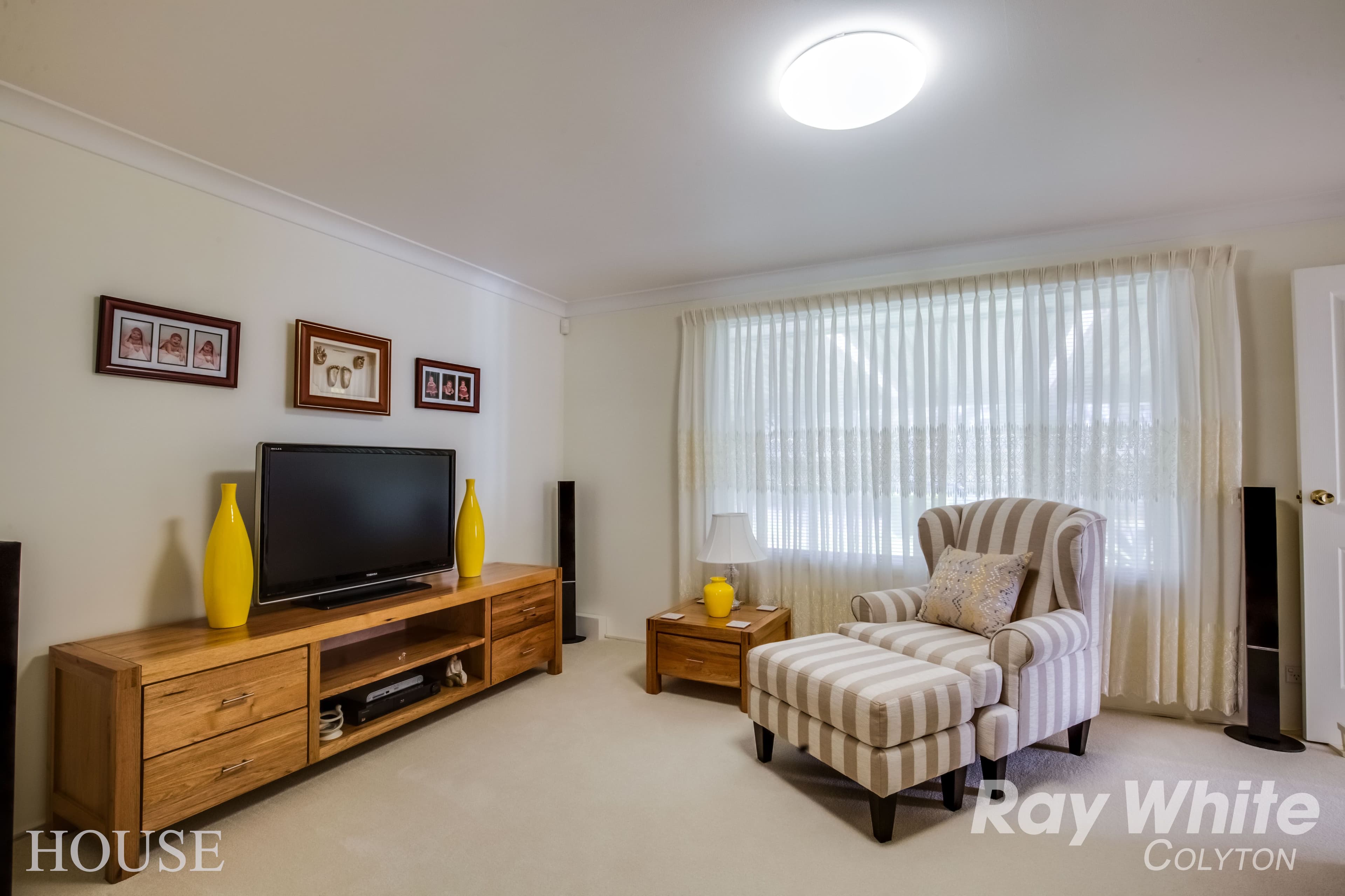 32 Caines Crescent, St Marys - Thumbnail 3