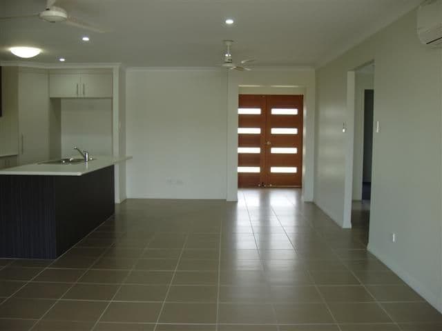 2 Gumnut Place, KIRKWOOD QLD 4680, Kirkwood - Thumbnail 5