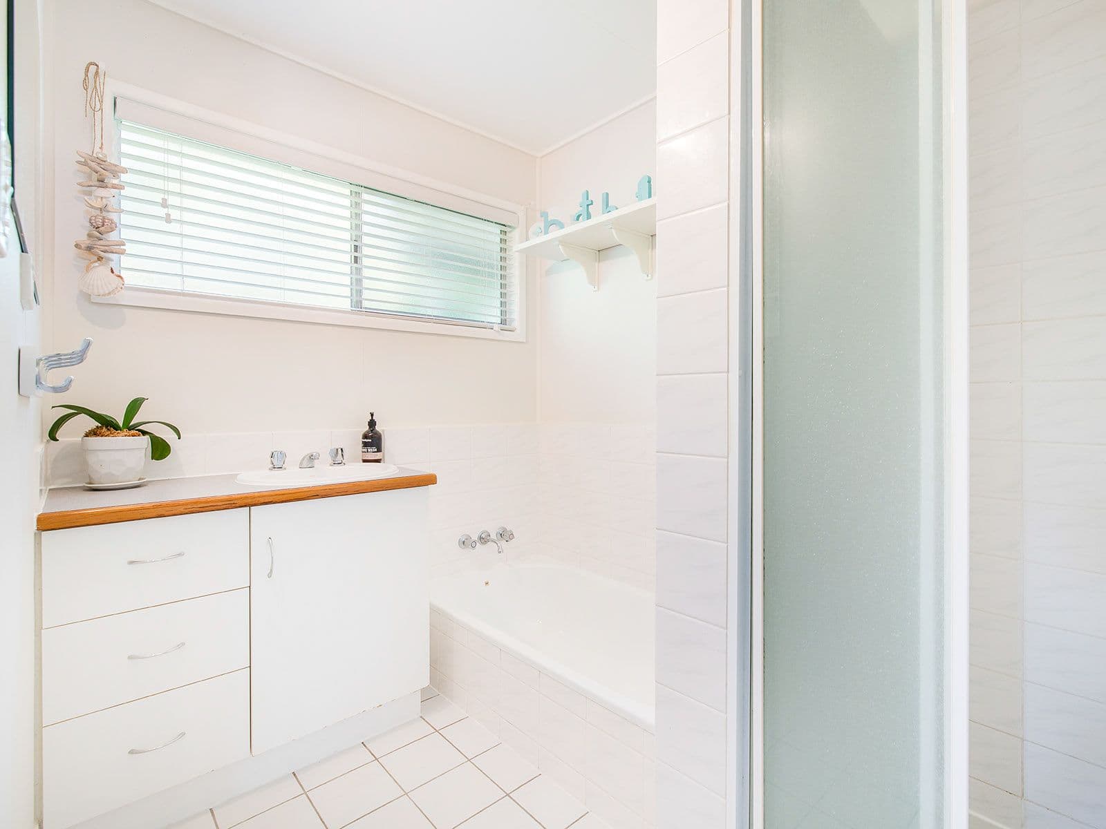 21 Nealdon Street, Holland Park QLD 4121, Holland Park - Thumbnail 8