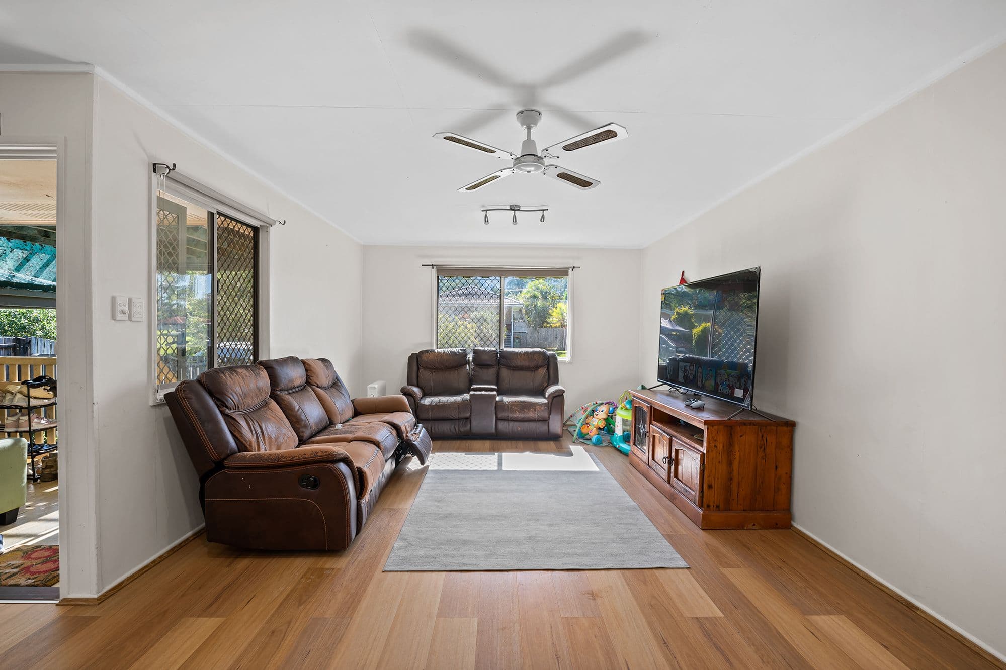 6 Carlotta Street, Slacks Creek QLD 4127, Slacks Creek - Thumbnail 2