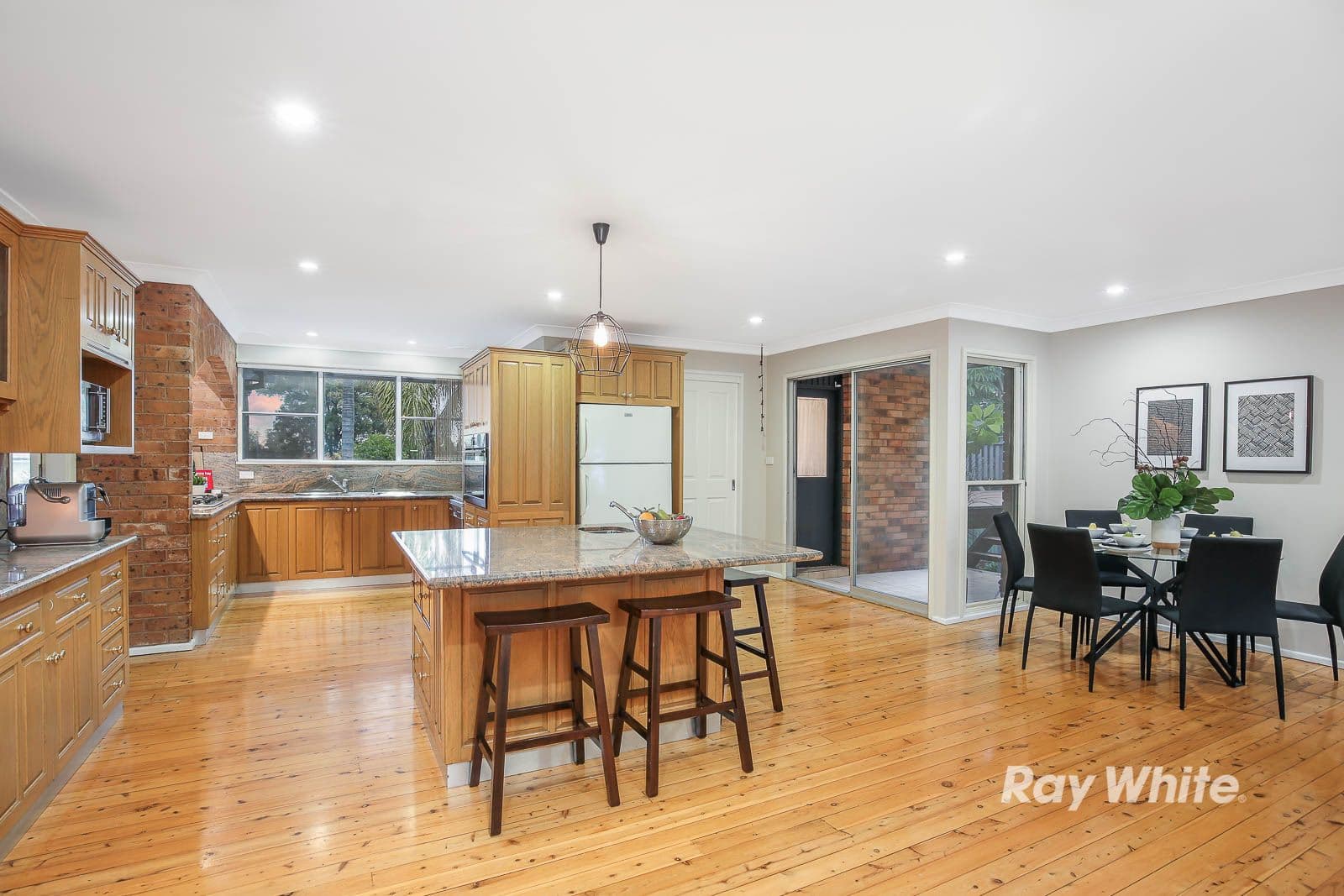 36 Brunette Drive, Castle Hill - Thumbnail 2