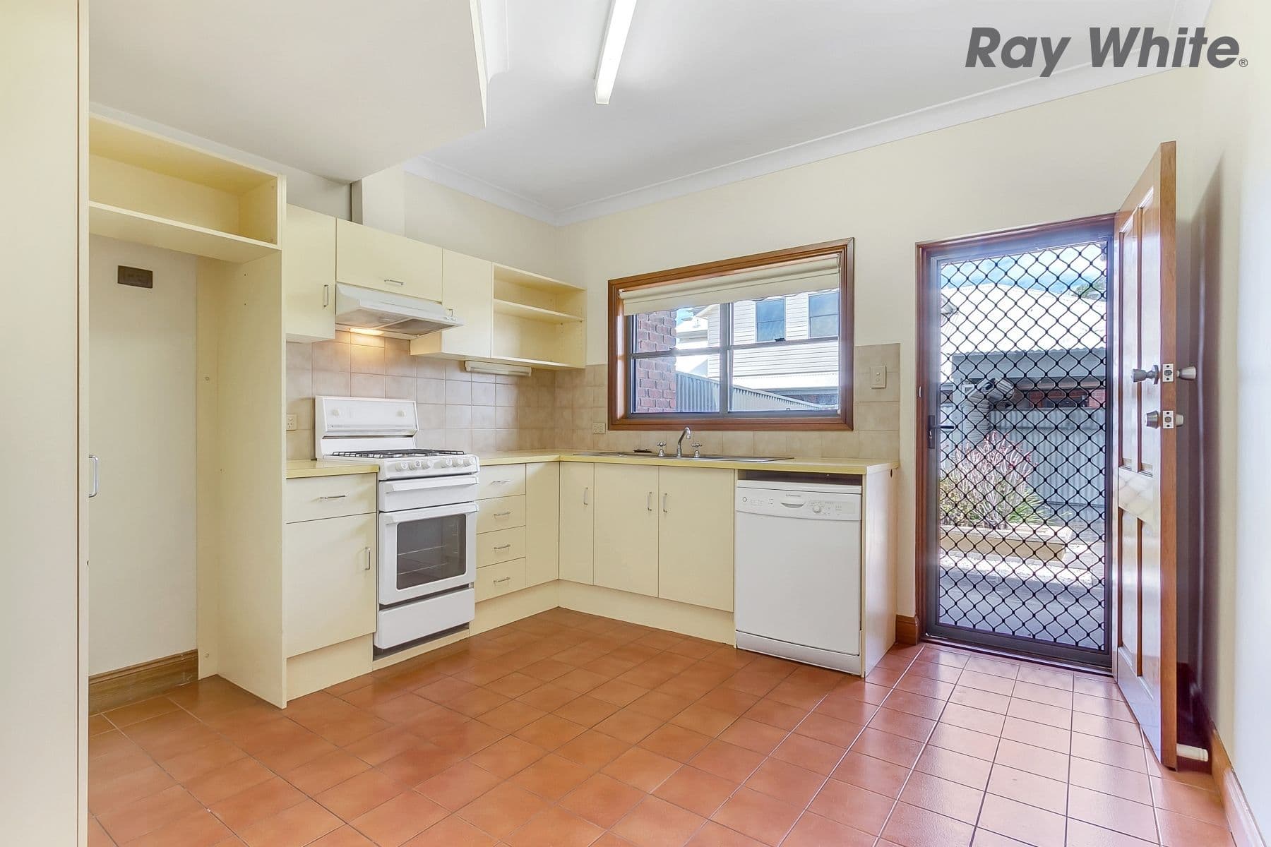 21 Beaumont Street, Clovelly Park SA 5042, Clovelly Park - Thumbnail 3