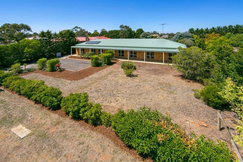 11 Earl Crescent, Bannockburn VIC 3331, Bannockburn - Thumbnail 2